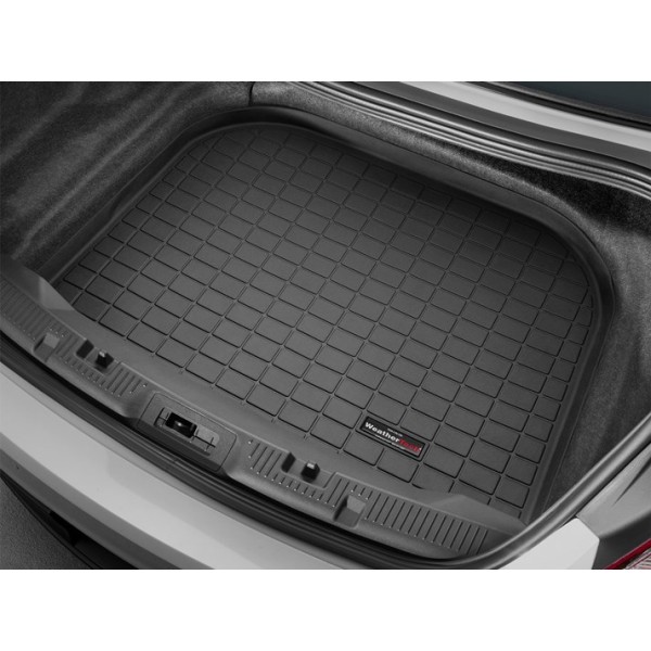 10- Taurus Trunk Liner Black