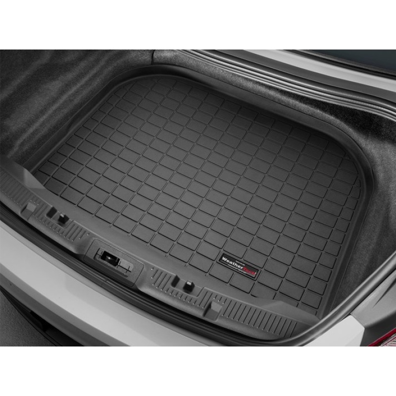 10- Taurus Trunk Liner Black